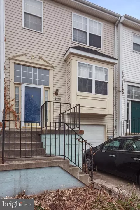 7131 Collinsworth Pl, Frederick, MD 21703