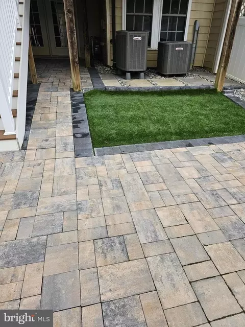 Exterior - 9428 Dunraven St, Frederick, MD 21704 photo 8 of 13