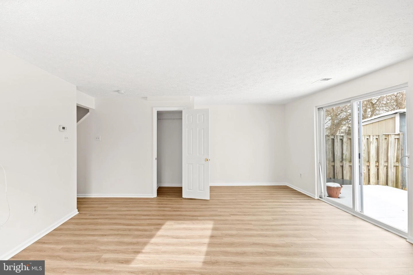 Living - 534 Beebe Ct, Frederick, MD 21703 photo 4 of 6