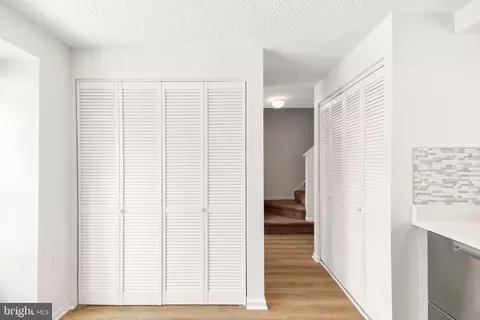 Entry Way - 534 Beebe Ct, Frederick, MD 21703 photo 4 of 7