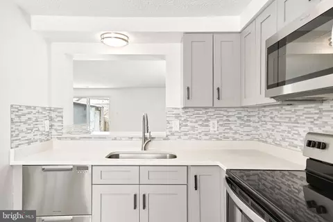 Kitchen - 534 Beebe Ct, Frederick, MD 21703 photo 2 of 4