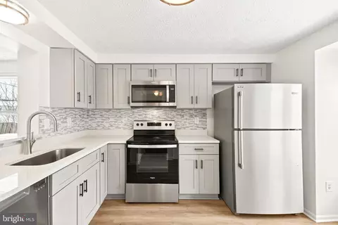 Kitchen - 534 Beebe Ct, Frederick, MD 21703 photo 3 of 4
