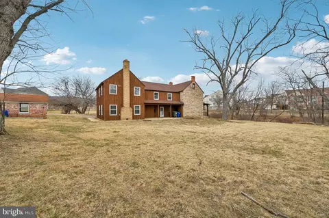 Exterior - 2018 Cohasset Ct, Frederick, MD 21702 photo 7 of 9
