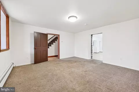 Living - 2018 Cohasset Ct, Frederick, MD 21702 photo 6 of 14