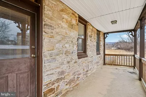 Exterior - 2018 Cohasset Ct, Frederick, MD 21702 photo 5 of 9