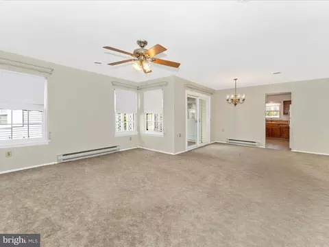 Living - 5794 Box Elder Ct, Frederick, MD 21703 photo 3 of 4