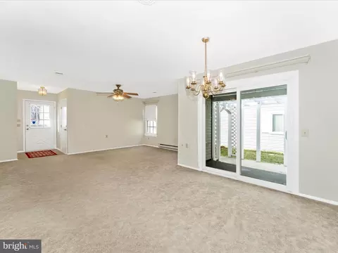 Living - 5794 Box Elder Ct, Frederick, MD 21703 photo 4 of 4