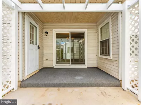 Exterior - 5794 Box Elder Ct, Frederick, MD 21703 photo 5 of 15