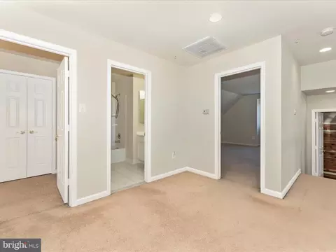 Entry Way - 2527 Mill Race Rd, Frederick, MD 21701 photo 4 of 4