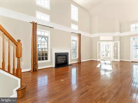 Living - 2527 Mill Race Rd, Frederick, MD 21701 photo 4 of 14