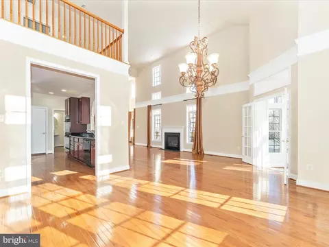 Living - 2527 Mill Race Rd, Frederick, MD 21701 photo 9 of 14