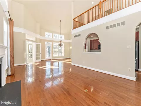 Living - 2527 Mill Race Rd, Frederick, MD 21701 photo 5 of 14
