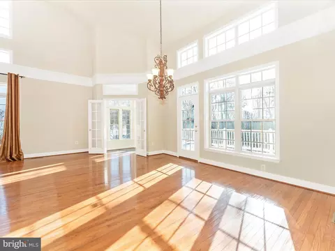 Living - 2527 Mill Race Rd, Frederick, MD 21701 photo 10 of 14
