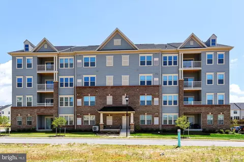 4839 Hiteshow Dr #302, Frederick, MD 21703