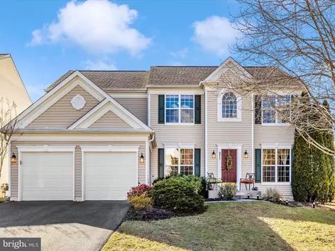 211 Galyn Dr, Brunswick, MD 21716