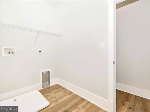 Entry Way - 7022 Ridge Rd, Frederick, MD 21702 photo 5 of 8