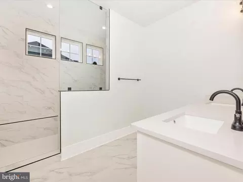 Bath - 7022 Ridge Rd, Frederick, MD 21702 photo 1 of 6