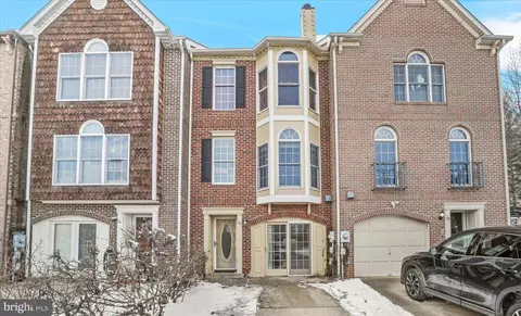 116 Victoria Sq, Frederick, MD 21702