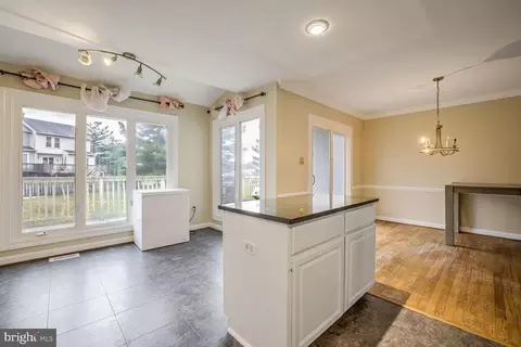 5557 Rivendell Pl, Frederick, MD 21703 photo 2
