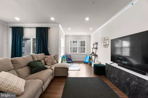 1441 Clingmans Dome Dr, Frederick, MD 21702 photo 3