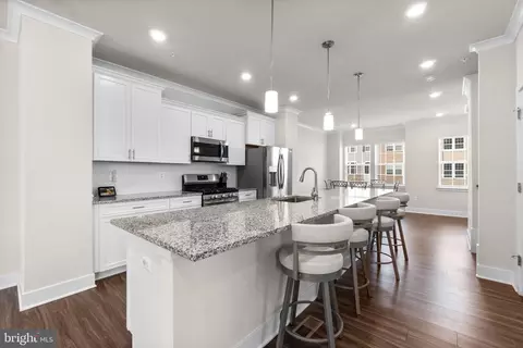 1441 Clingmans Dome Dr, Frederick, MD 21702 photo 6