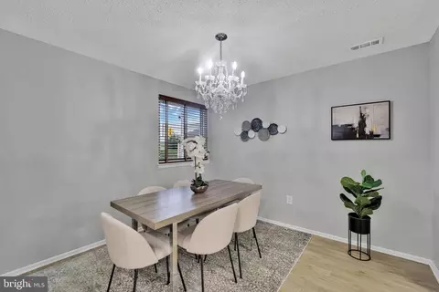 7293 C Coachlight Ct, Frederick, MD 21703 photo 12