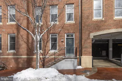 35 E All Saints St #120, Frederick, MD 21701