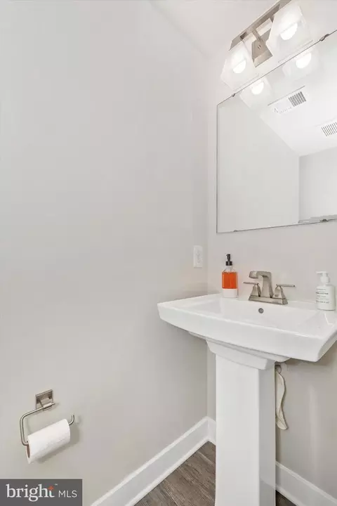 6074 Forum Sq, Frederick, MD 21703 photo 5