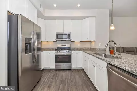 6074 Forum Sq, Frederick, MD 21703 photo 8