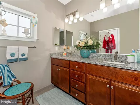Bath - 1167 Holden Rd, Frederick, MD 21701 photo 1 of 4
