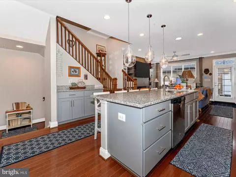 Entry Way - 1167 Holden Rd, Frederick, MD 21701 photo 3 of 8