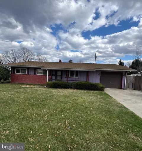 1406 Pinewood Dr, Frederick, MD 21701