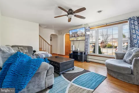 614 Schley Ave, Frederick, MD 21702 photo 3
