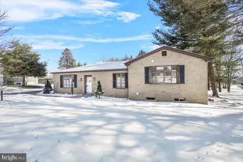 5935 Meadow Rd, Frederick, MD 21701