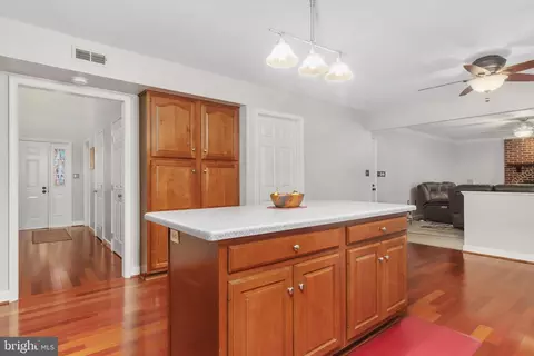 8217 Fox Hunt Ln, Frederick, MD 21702 photo 13