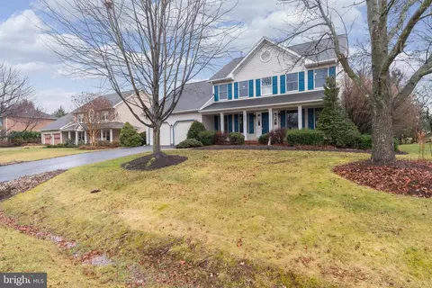 8217 Fox Hunt Ln, Frederick, MD 21702 photo 2