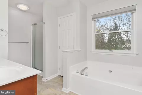 8217 Fox Hunt Ln, Frederick, MD 21702 photo 20
