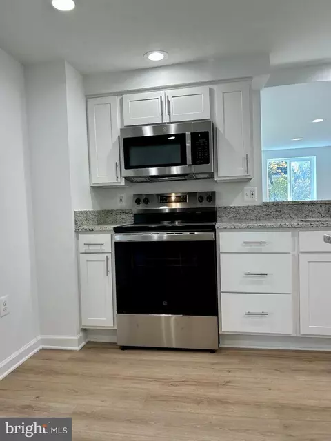 Kitchen - 31 E B St, Brunswick, MD 21716 photo 3 of 3