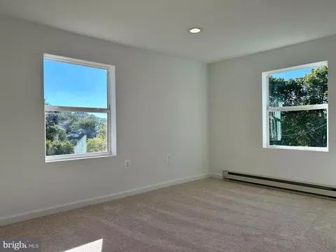 Bedroom - 31 E B St, Brunswick, MD 21716 photo 1 of 1