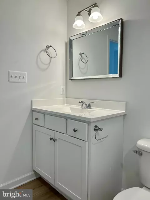 Bath - 31 E B St, Brunswick, MD 21716 photo 5 of 5