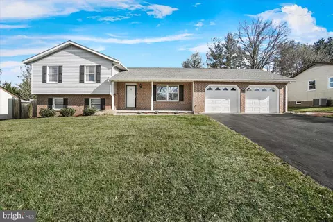 16 Wood St, Woodsboro, MD 21798