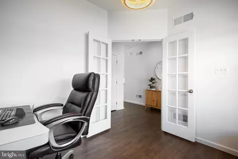 Entry Way - 1702 Damsire Mews, Frederick, MD 21702 photo 4 of 35