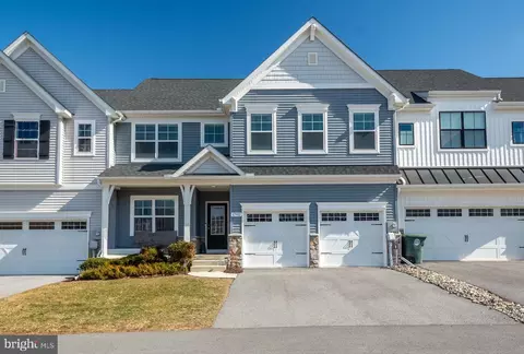 1702 Damsire Mews, Frederick, MD 21702