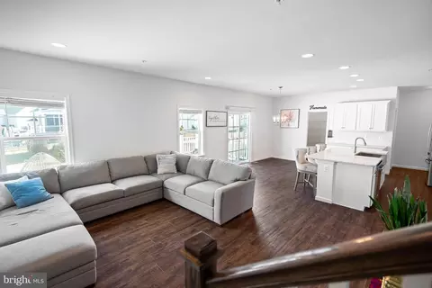 Entry Way - 1702 Damsire Mews, Frederick, MD 21702 photo 20 of 35