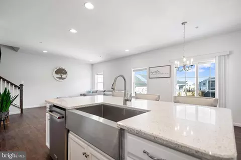 Kitchen - 1702 Damsire Mews, Frederick, MD 21702 photo 4 of 5