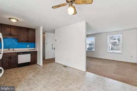 1322 Hillcrest Dr, Frederick, MD 21703 photo 7