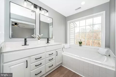 Bath - 6357 Meandering Woods Ct, Frederick, MD 21701 photo 3 of 7