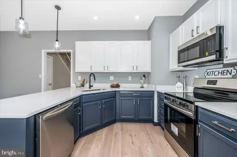 Kitchen - 6357 Meandering Woods Ct, Frederick, MD 21701 photo 6 of 8