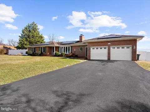 Exterior - 7007 Sundays Ln, Frederick, MD 21702 photo 4 of 10