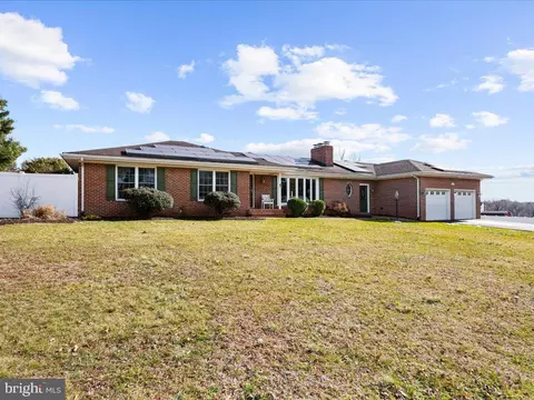 Exterior - 7007 Sundays Ln, Frederick, MD 21702 photo 2 of 10
